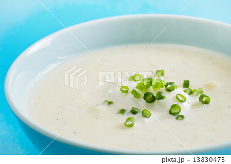 冷製　ジャガイモのスープ　Vichyssoise soup 13830473