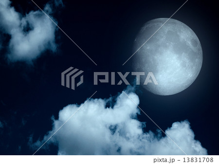 The moon in the night sky 13831708