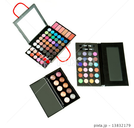 make up 13832179