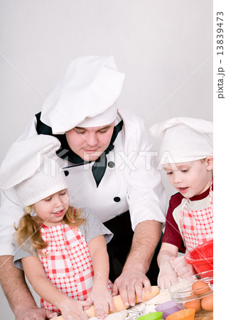 chef with children 13839473