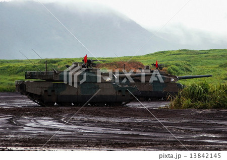 10式戦車 10TK ( 4代目主力戦車 ) 2014年 富士総合火力演習 10式戦車 10TK ( 4代目主力戦車 ) 2014年 富士総合火力演習 13842145