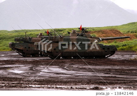 10式戦車　10TK　（ ４代目主力戦車 ）　2014年 富士総合火力演習 13842146