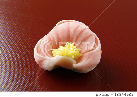 ねりきり　和菓子 13844935