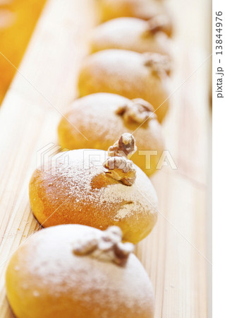 焼きたてパン 焼きたてパン 13844976