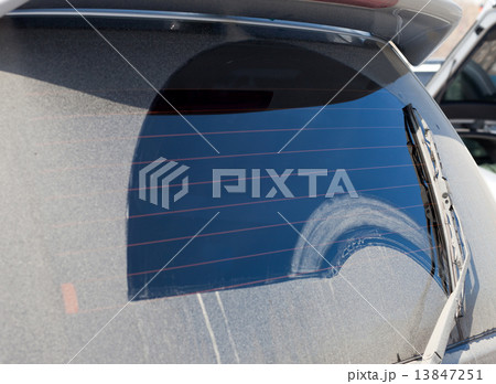 Dirty rear window 13847251
