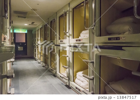 カプセルホテル　宿泊施設 13847517