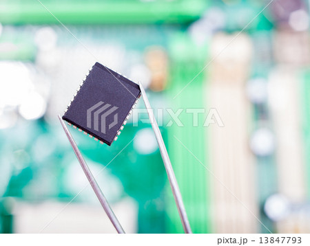 microchip in the tweezers 13847793