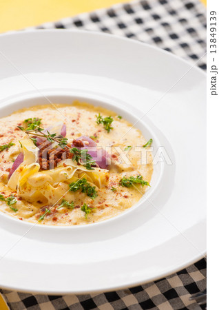 Pasta 13849139
