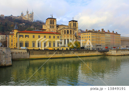 ローヌ川から見たリヨン フランス ローヌ川から見たリヨン フランス 13849191