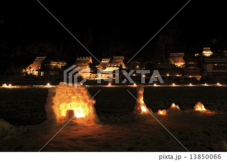 かやぶきの里雪灯篭 13850066