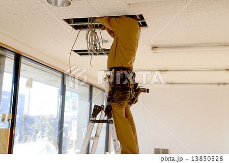 天井裏配線工事 天井裏配線工事 13850328