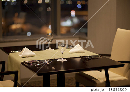 落ち着いた雰囲気のフランスレストラン 13851309