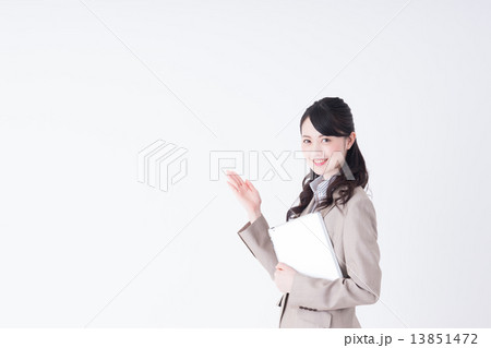 ビジネスウーマン 13851472