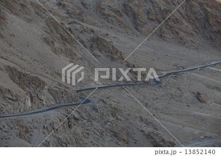 Himalayan landscape 13852140