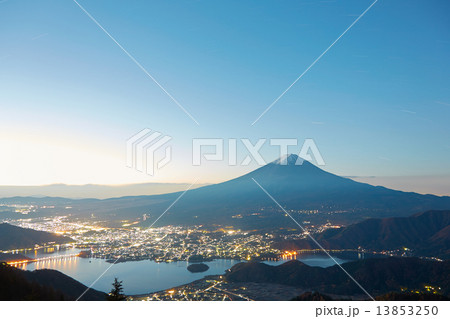 富士山と河口湖 13853250