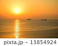 播磨灘の朝陽 13854924