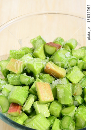 ルバーブでジャム作り♪ 13855562