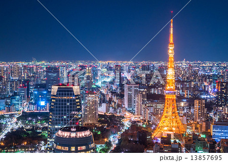 東京・オフィス街の夜景 13857695