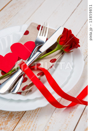 Beautiful set for romantic evening 13859851