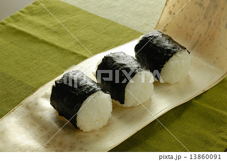 おにぎり（俵型） 13860091