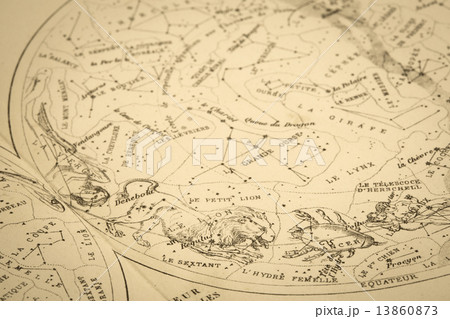アンティークの天体図　獅子座と蟹座 13860873