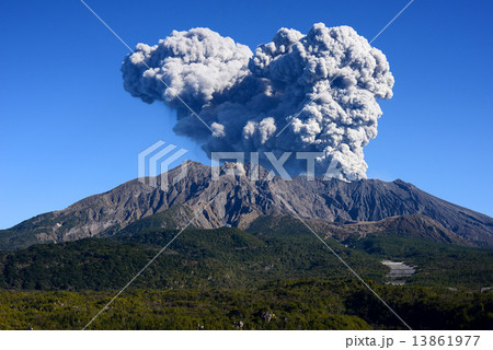 桜島の噴煙 桜島の噴煙 13861977