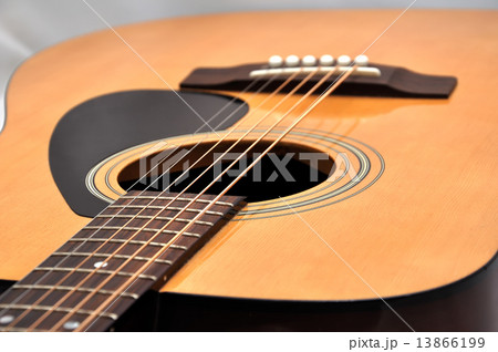 acoustic guitar 13866199