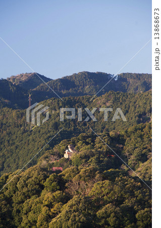 ゴトビキ岩遠望 13868673