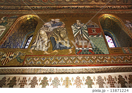 Golden mosaic in Cappella Palatina 13871224