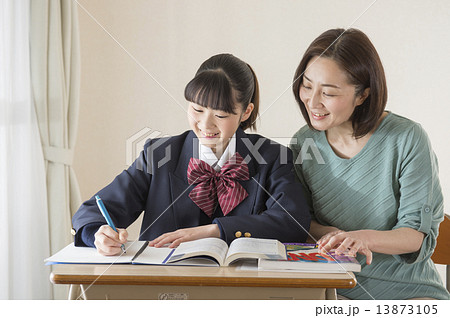 中学生と先生 13873105