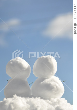 ゆきだるま（うしろ姿） 13874112