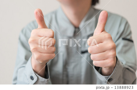 作業服の男性 作業服の男性 13888923