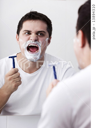 Surprised real men shaving. 13894310