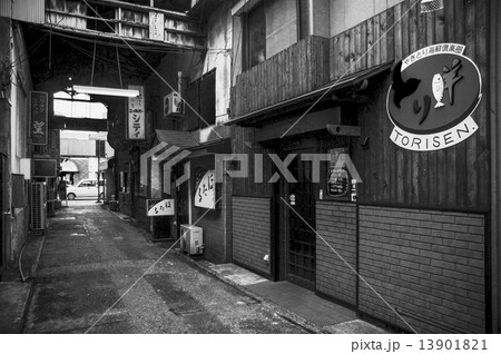 仙台の路地裏、飲食店街（2番街） 13901821