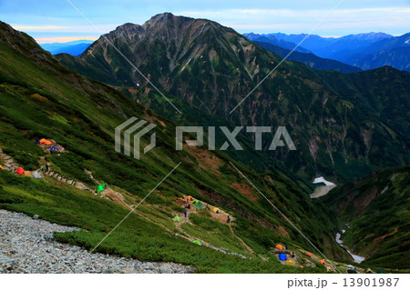 北アルプス 唐松山荘から見る五竜岳の写真素材