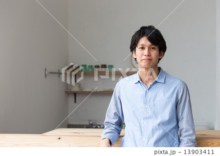 人物 男性ポートレート イメージ 人物 男性ポートレート イメージ 13903411