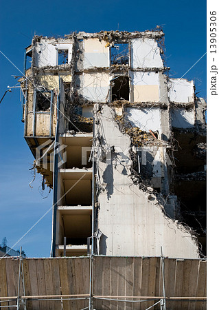Destroyed Building 13905306