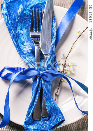 Easter table setting 13912459