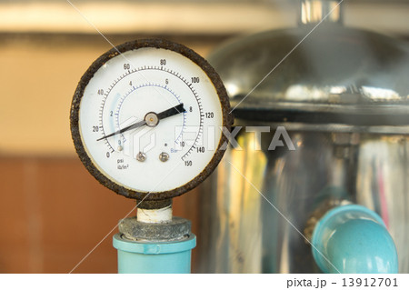 pressure gauge 13912701