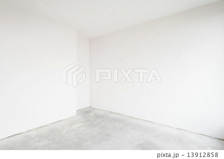 Empty unfinished interior 13912858