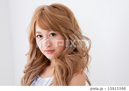 pursue beauty 13915398