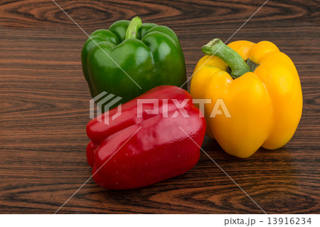 Fresh Bulgarian peppers Fresh Bulgarian peppers 13916234