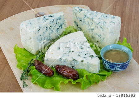 Blue cheese 13916292