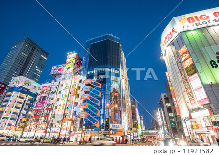 東京・秋葉原 13923582