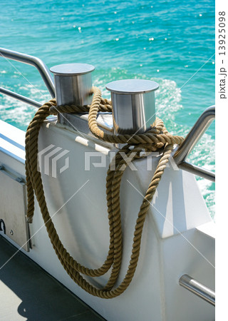 bollard with coiled rope bollard with coiled rope 13925098