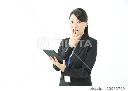 タブレット・ビジネスウーマン タブレット・ビジネスウーマン 13933749