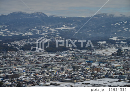 降雪後の田方地区と伊豆縦貫道 13934553