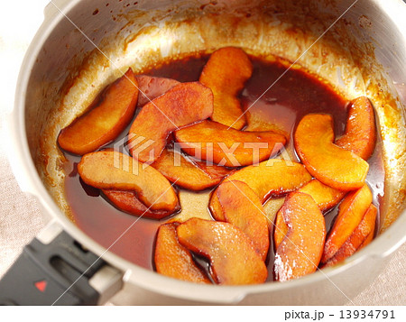 りんごのソテー　調理画像（横位置） 13934791