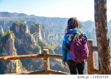 アジア人　武陵源　中国湖南省張家界 13935559