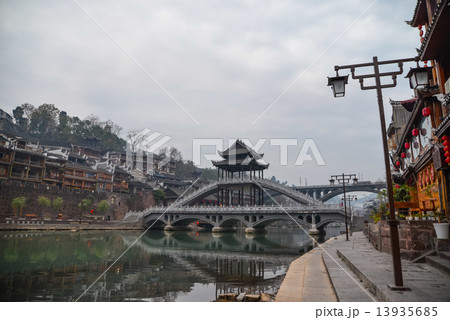 鳳凰古城　曇り 13935685